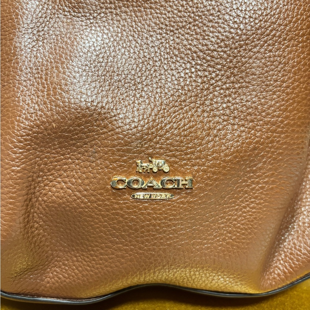 Coach Val Duffle Bag 🤩 - Picture 3 of 11
